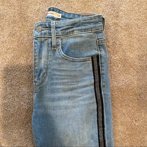 Levi’s 721 Hi Rise Light Wash Skinny Denim Jeans - Picture 2 of 11